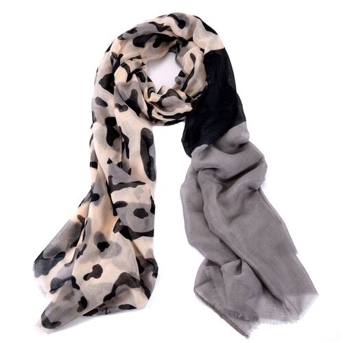 Women Fashion: Elegant/Urban Half Leopard Print Half Plain Scarf Necklace